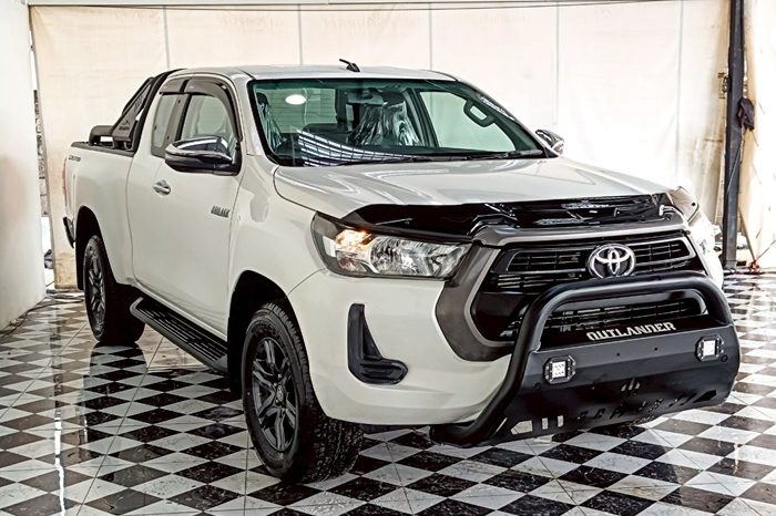 REVO 2WD 2021 2.4J AT SMART CAB WHITE  9439 full