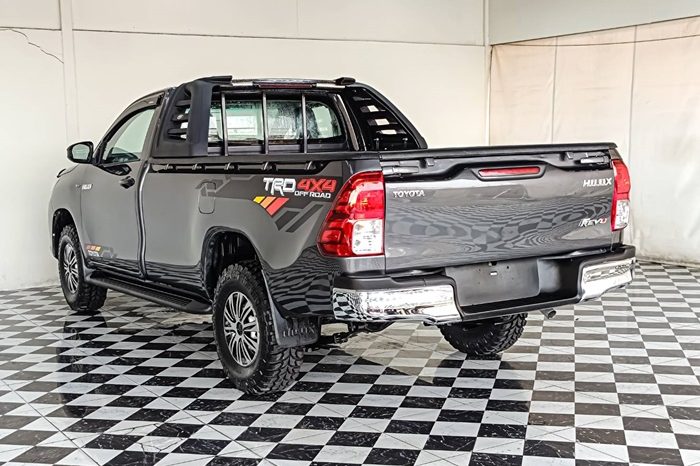 REVO 2WD 2018 2.4J MT STANDARD DARK GREY  2951 full