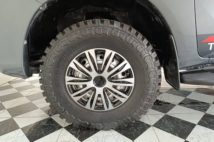 REVO 2WD 2018 2.4J MT STANDARD DARK GREY  2951 full