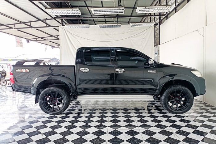 VIGO 4WD 2012 2.5E MT DOUBLE CAB BLACK  8970 full