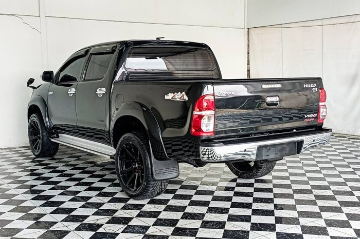 VIGO 4WD 2012 2.5E MT DOUBLE CAB BLACK  8970 full