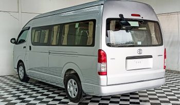 TOYOTA 2WD 2019 3.0 MT COMMUTER SILVER  2440 full