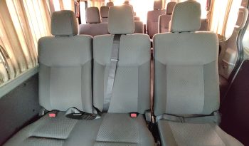 NISSA 2WD 2018 2.5 MT COMMUTER SILVER 4581 full