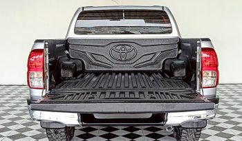 REVO PRE 2017 2.4E AT DOUBLE CAB SILVER  5630 full