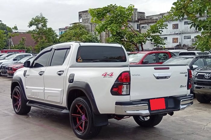 REVO 4WD 2019 2.8G AT DOUBLE CAB WHITE  4545 full