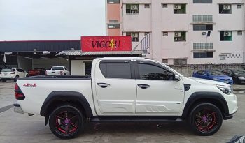 REVO 4WD 2019 2.8G AT DOUBLE CAB WHITE  4545 full