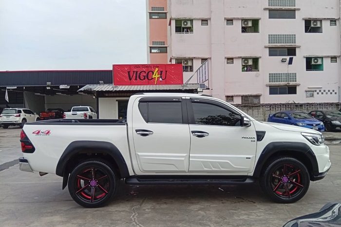 REVO 4WD 2019 2.8G AT DOUBLE CAB WHITE  4545 full