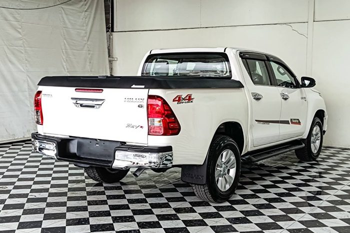 REVO 4WD 2015 2.8G MT DOUBLE CAB WHITE  1655 full