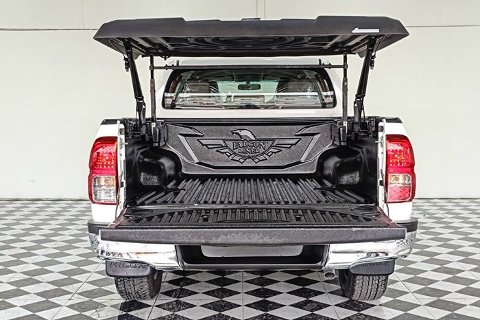 REVO 4WD 2015 2.8G MT DOUBLE CAB WHITE  1655 full