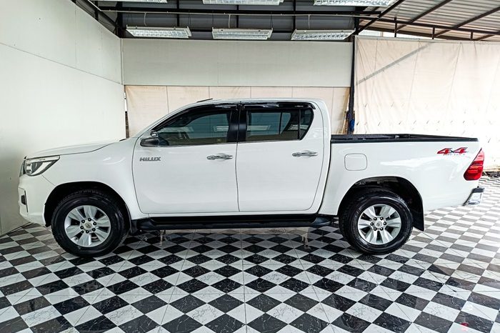 REVO 4WD 2020 2.8G MT DOUBLE CAB WHITE  2201 full