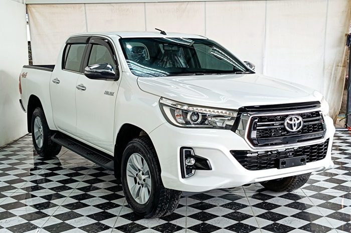 REVO 4WD 2020 2.8G MT DOUBLE CAB WHITE  2201 full