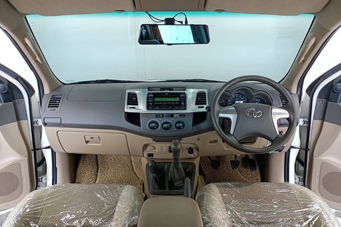 VIGO 4WD 2012 2.5E MT DOUBLE CAB WHITE  5263 full