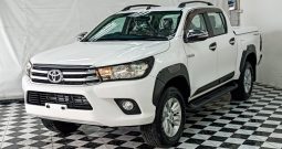 REVO 2WD 2016 2.4E AT DOUBLE CAB WHITE  4197