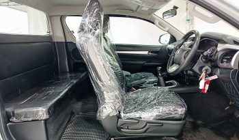 REVO 4WD 2021 2.4E MT SMART CAB SILVER  6393 full