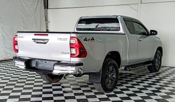 REVO 4WD 2021 2.4E MT SMART CAB SILVER  6393 full