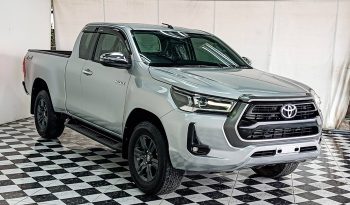 REVO 4WD 2021 2.4E MT SMART CAB SILVER  6393 full