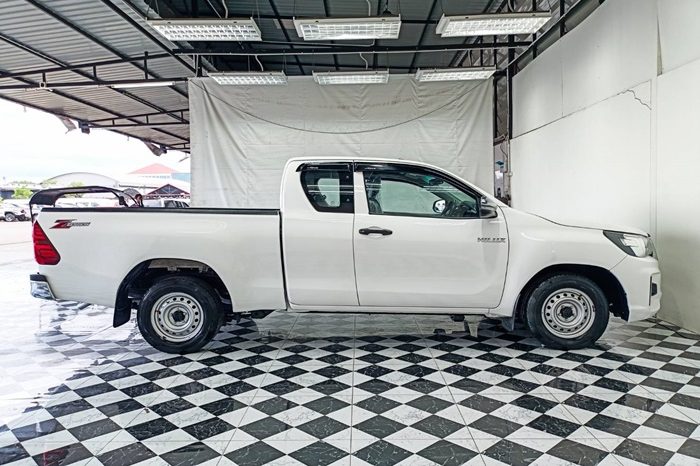 REVO 2WD 2019 2.4E MT SMART CAB WHITE  5196 full