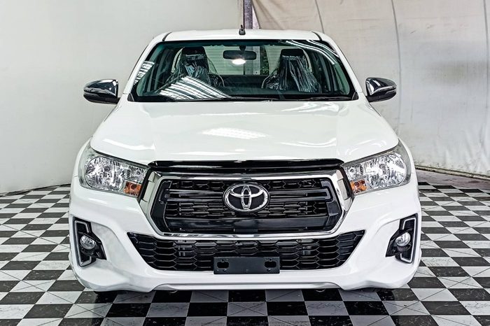 REVO 2WD 2019 2.4E MT SMART CAB WHITE  5196 full