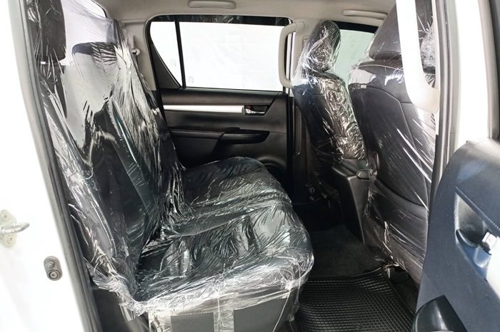 REVO 4WD 2022 2.4E MT DOUBLE CAB WHITE  7275 full