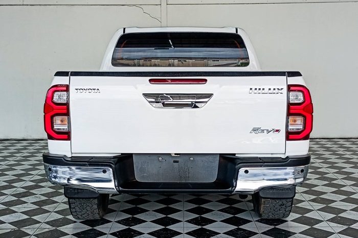 REVO 4WD 2022 2.4E MT DOUBLE CAB WHITE  7275 full
