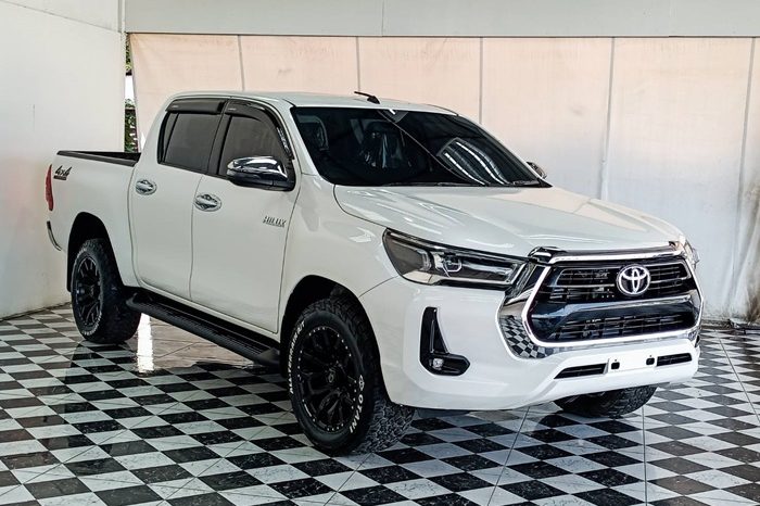 REVO 4WD 2022 2.4E MT DOUBLE CAB WHITE  7275 full