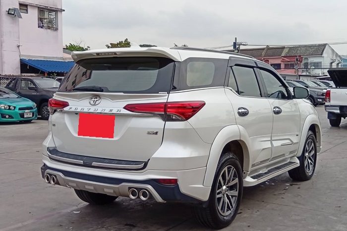 TOYOTA 4WD 2014 2.8V AT FORTUNER WHITE  3288 full