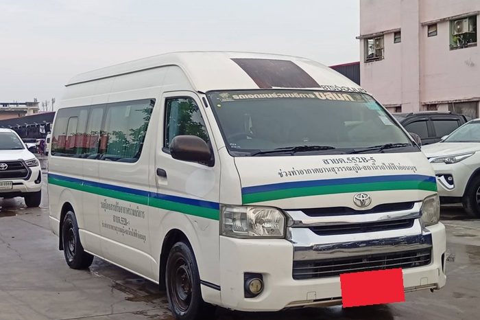TOYOTA 2WD 2020 2.7 MT COMMUTER WHITE  4387 full