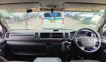 TOYOTA 2WD 2020 2.7 MT COMMUTER WHITE  4387 full