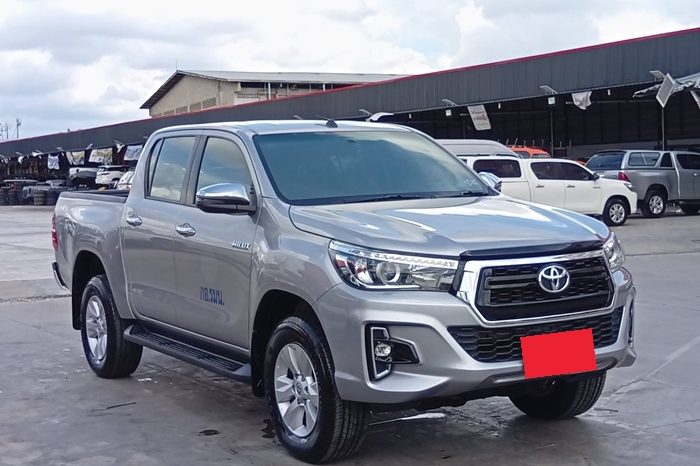 REVO PRE 2020 2.4E AT DOUBLE CAB SILVER  2293 full