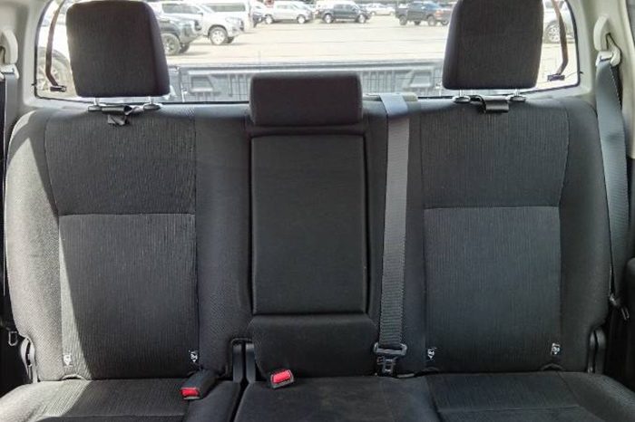 REVO PRE 2020 2.4E AT DOUBLE CAB SILVER  2293 full