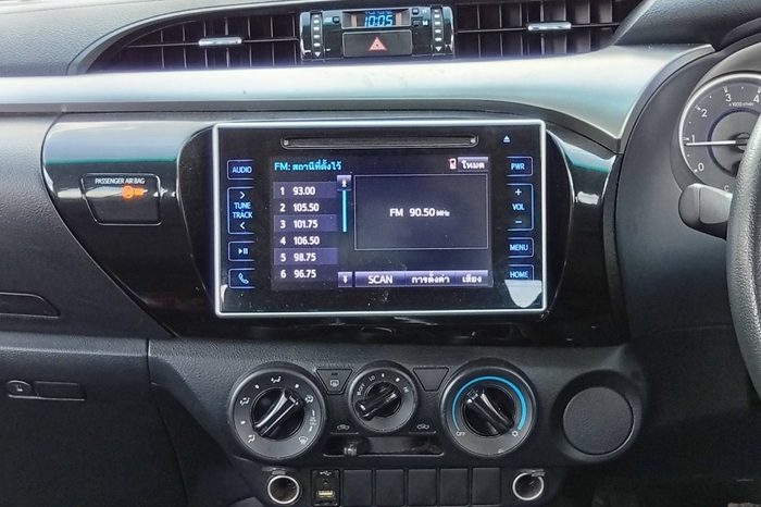 REVO PRE 2020 2.4E AT DOUBLE CAB SILVER  2293 full