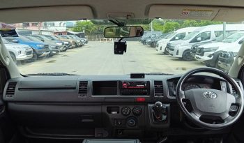 TOYOTA 2WD 2018 3.0 MT COMMUTER WHITE  3011 full