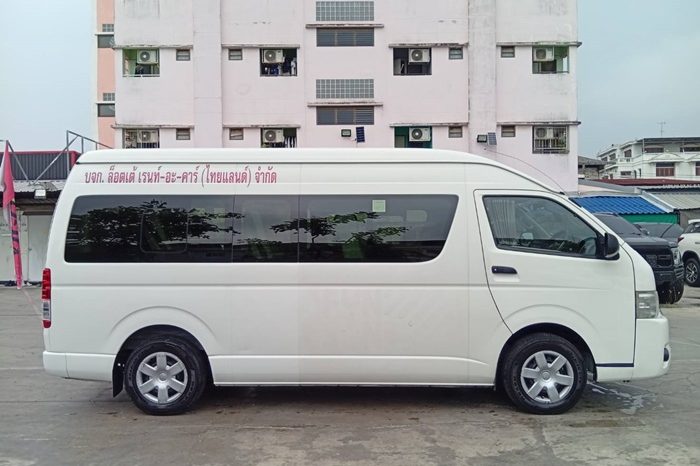 TOYOTA 2WD 2018 3.0 MT COMMUTER WHITE  3011 full