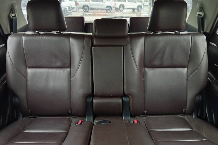 TOYOTA 4WD 2018 2.4V AT FORTUNER SILVER  7679 full