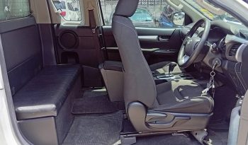 REVO PRE 2020 2.4E AT SMART CAB WHITE  2049 full