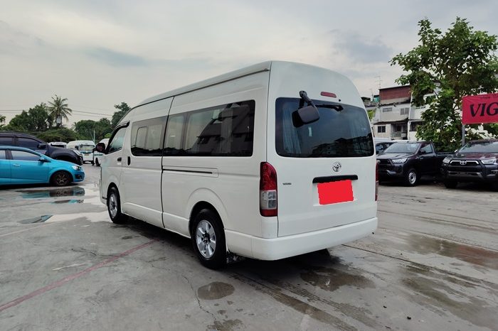 TOYOTA 2WD 2018 2.7 MT COMMUTER WHITE  1660 full