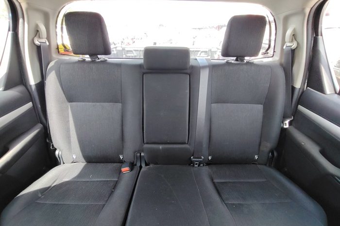 REVO PRE 2020 2.4E AT DOUBLE CAB SILVER  2293 full