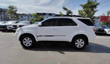 TOYOTA 4WD 2011 3.0V AT FORTUNER WHITE  1948 full