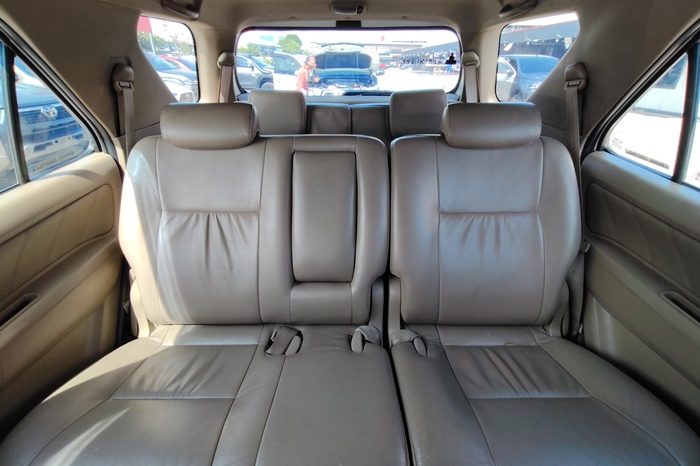 TOYOTA 4WD 2011 3.0V AT FORTUNER WHITE  1948 full