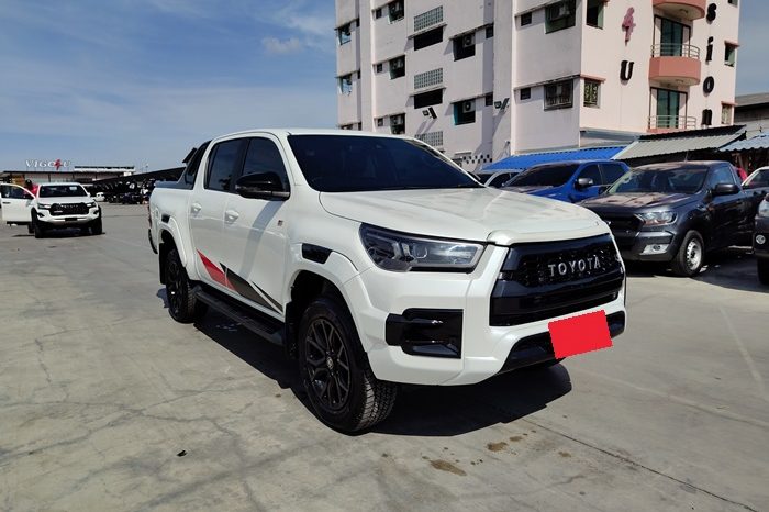 GR 4WD 2023 2.8G AT DOUBLE CAB WHITE  8619 full