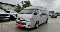 TOYOTA 2WD 2016 3.0 MT COMMUTER SILVER  5549