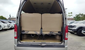 TOYOTA 2WD 2016 3.0 MT COMMUTER SILVER  5549 full