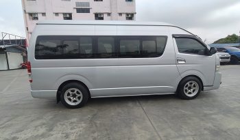 TOYOTA 2WD 2016 3.0 MT COMMUTER SILVER  5549 full