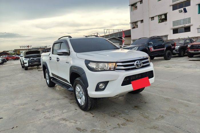 REVO 2WD 2016 2.4E AT DOUBLE CAB WHITE  4197 full