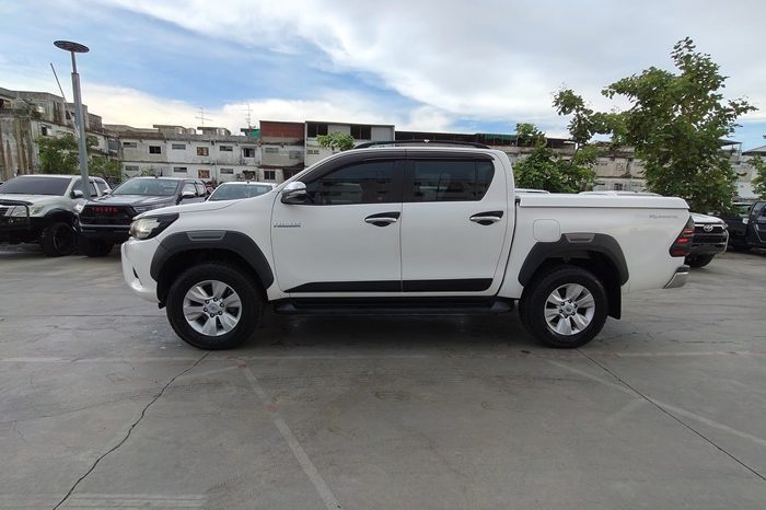 REVO 2WD 2016 2.4E AT DOUBLE CAB WHITE  4197 full