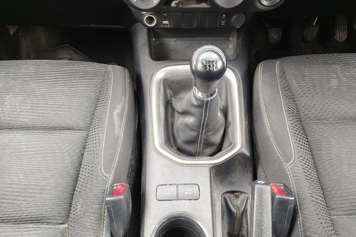 REVO 4WD 2021 2.4E MT SMART CAB WHITE  3416 full