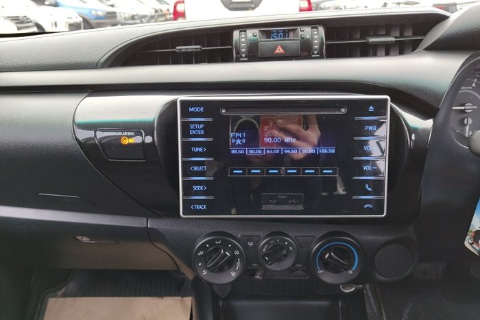 REVO 2WD 2019 2.4J AT DOUBLE CAB SILVER  6670 full