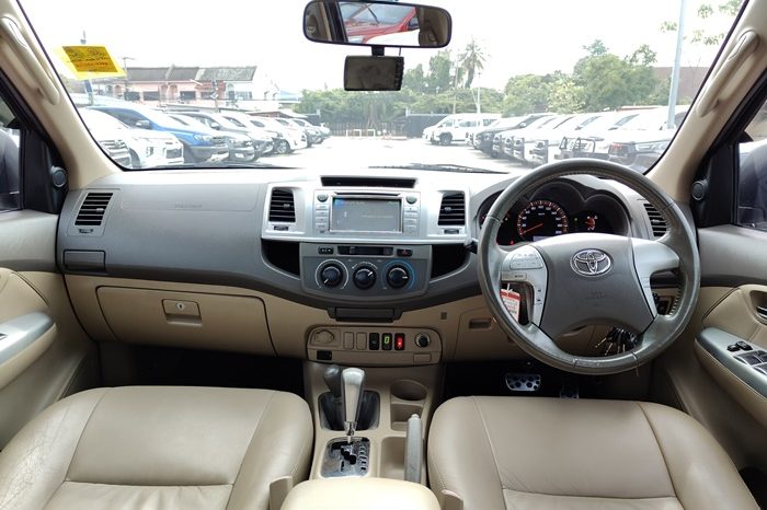 VIGO 4WD 2012 3.0G AT DOUBLE CAB BLACK 2059 full