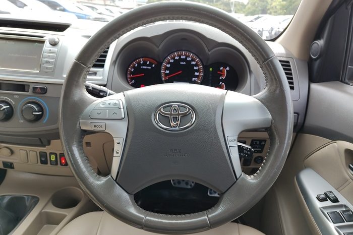 VIGO 4WD 2012 3.0G AT DOUBLE CAB BLACK 2059 full