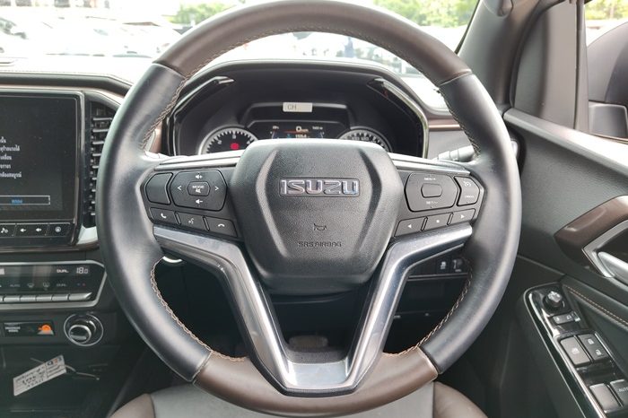 ISUZU 4WD 2022 3.0 AT DOUBLE CAB BLACK  9448 full